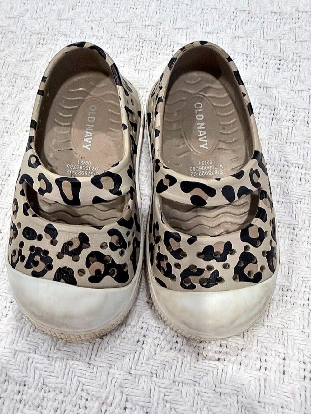 Old Navy Leopard Print Slip-On Sneakers US 5